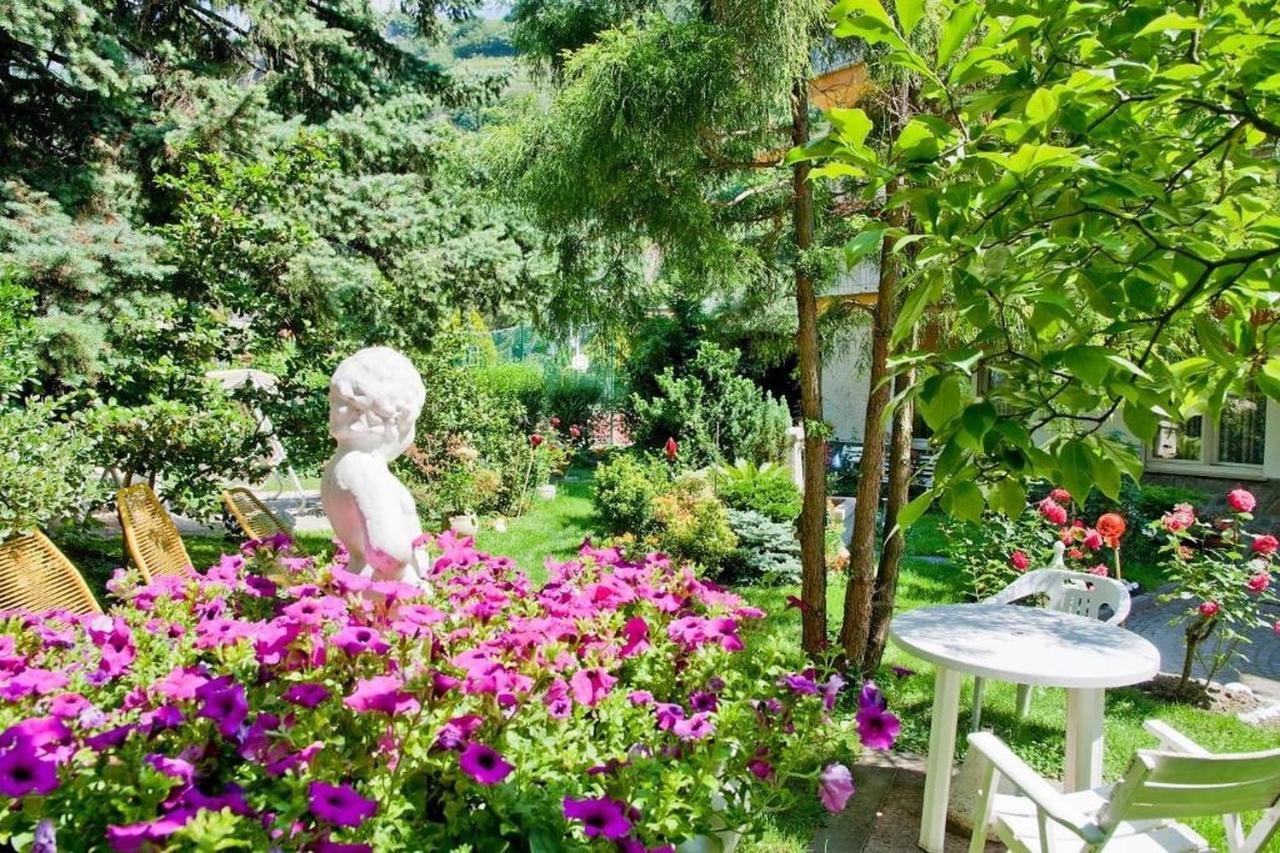 Villa Sabine - Berta Merano Bagian luar foto