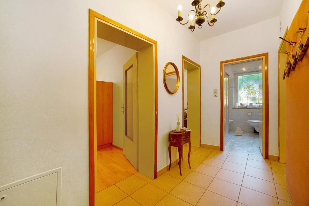 Villa Sabine - Berta Merano Bagian luar foto